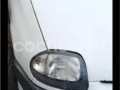 Usado Renault Clio 75 CV (55 kW) 1999 Blanco Berlina