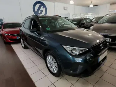 Usado Seat Arona Style 116 CV (85 kW) 2025 Gris SUV