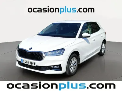Usado Skoda Fabia Selection 95 CV (69 kW) 2024 Blanco Utilitario