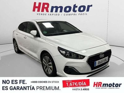Usado Hyundai i30 121 CV (88 kW) 2018 Blanco Berlina