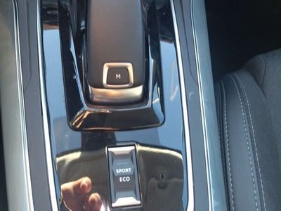 Usado Peugeot 308 Allure 130 CV (95 kW) 2019 Rojo