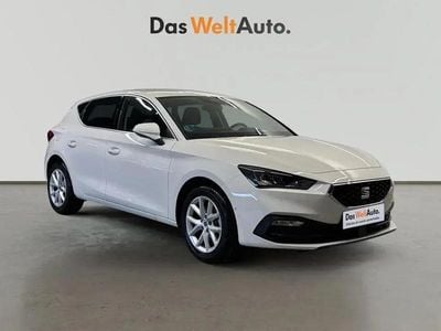 Begagnad Seat Leon Style 116 HK (85 kW) 2025 Vit Halvkombi