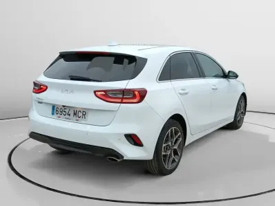 Usado Kia Ceed 160 CV (117 kW) 2022 Blanco Utilitario