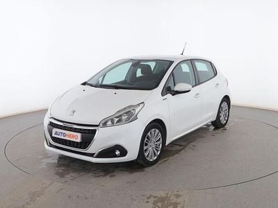 Usado Peugeot 208 Signature Sky 110 CV (80 kW) 2018 Blanco Utilitario