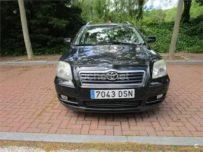 Käytetty Toyota Avensis Executive 150 HP (110 kW) 2005 Musta Farmari