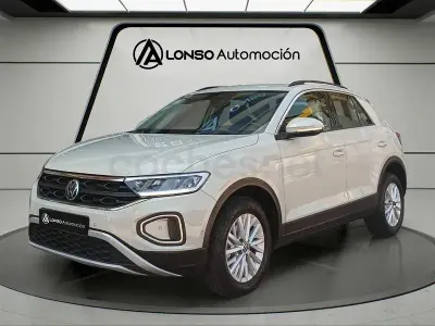 Usado VW T-Roc Life 110 CV (80 kW) 2022 Beige SUV