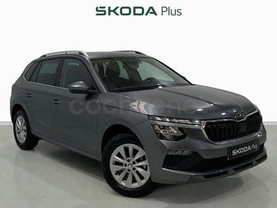 Usado Skoda Kamiq Selection 115 CV (84 kW) 2025 Gris / plata SUV