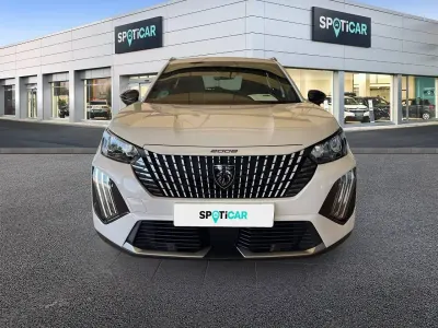 Usado Peugeot 2008 Allure 100 CV (73 kW) 2023 Blanco SUV