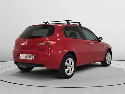 Käytetty Alfa Romeo 147 120 HP (88 kW) 2007 Punainen Viistoperä