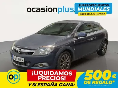 Usado Opel Astra GTC 110 CV (80 kW) 2010 Gris Berlina