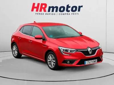 Usado Renault Mégane IV 132 CV (97 kW) 2018 Rojo Utilitario