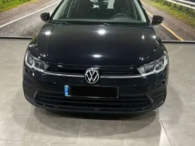 Usado VW Polo Life 95 CV (69 kW) 2022 Negro Utilitario