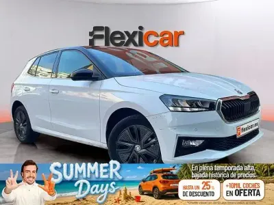 Usado Skoda Fabia Ambition 110 CV (80 kW) 2022 Blanco Utilitario