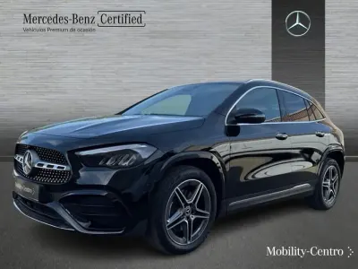 Usado Mercedes GLA250 163 CV (119 kW) 2025 Negro cosmos SUV
