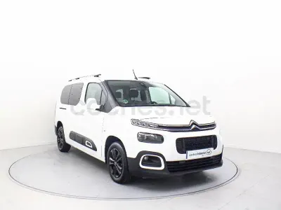 Usado Citroën Berlingo Feel 130 CV (95 kW) 2020 Blanco Monovolumen