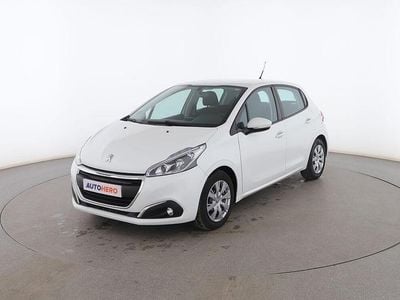 Usado Peugeot 208 Active 82 CV (60 kW) 2018 Blanco Utilitario