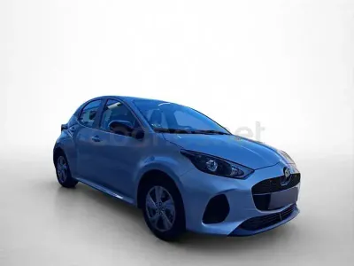 Usado Mazda 2 Exclusive-Line 117 CV (86 kW) 2025 Plateado Utilitario
