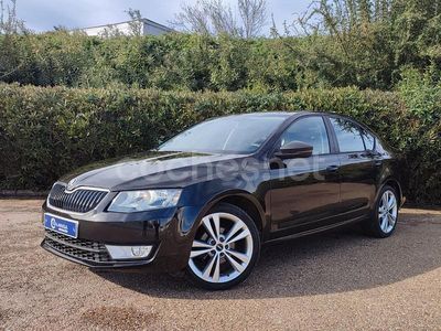 Negro Usado 2016 Skoda Octavia Active Berlina | 10.990 € (Precio justo)