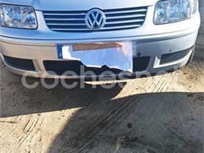 Gris / plata Usado 2002 VW Polo Highline Berlina | 3500 € (Precio justo)