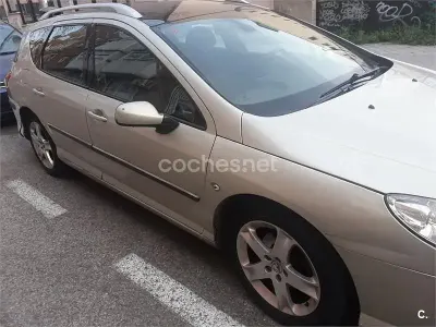 Usado Peugeot 407 136 CV (100 kW) 2005 Beige Familiar