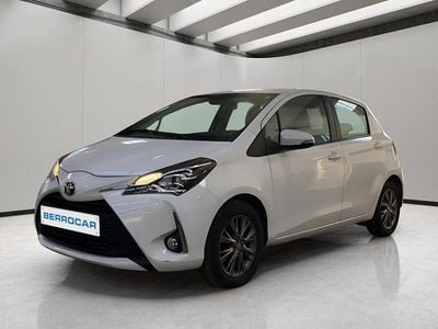 Usado Toyota Yaris Business Edition 69 CV (50 kW) 2019 Blanco