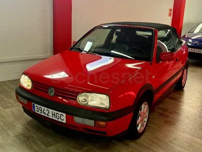 Usado VW Golf Cabriolet 75 CV (55 kW) 1995 Rojo Descapotable