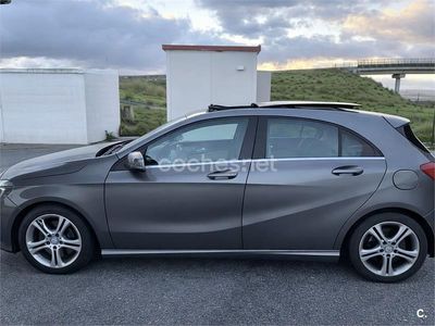 Usado Mercedes A180 Urban 109 CV (80 kW) 2015 Gris / plata Berlina