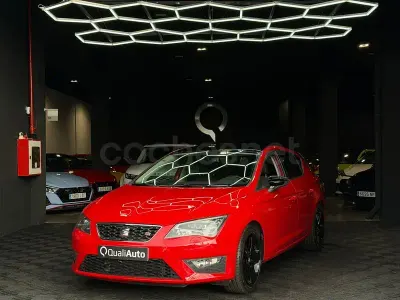Usado Seat Leon FR 125 CV (91 kW) 2015 Rojo Berlina
