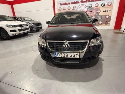 Usado VW Passat Advance 110 CV (80 kW) 2010 Negro Berlina