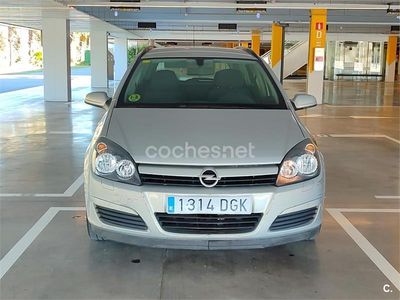 Usado Opel Astra Enjoy 100 CV (73 kW) 2005 Beige Familiar