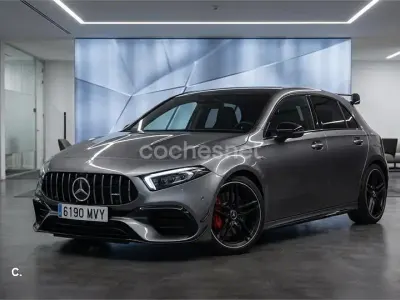 Usado Mercedes A45 AMG 421 CV (309 kW) 2021 Gris / plata Utilitario