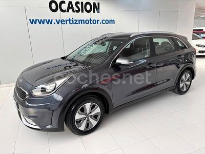 Usado Kia Niro 141 CV (103 kW) 2019 Gris / plata SUV