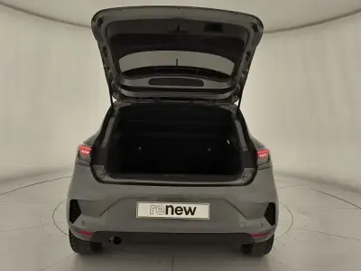 Usado Renault Clio V Evolution 100 CV (73 kW) 2025 Gris Berlina
