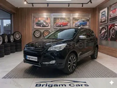 Usado Ford Kuga Business Edition 150 CV (110 kW) 2017 Negro SUV