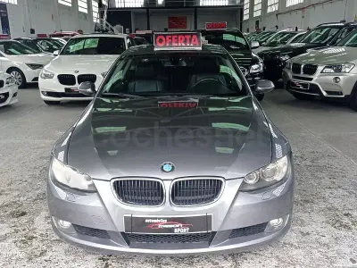 Usado BMW 320 177 CV (130 kW) 2007 Gris / plata Coupe
