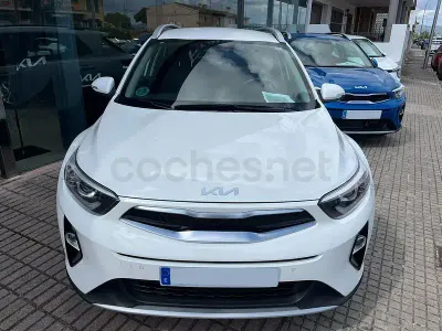 Usado Kia Stonic 79 CV (58 kW) 2025 Blanco SUV