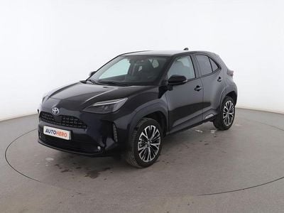 Negro Usado 2024 Toyota Yaris Hybrid Style SUV | 26.399 € (Precio justo)