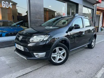 Usado Dacia Sandero Stepway 90 CV (66 kW) 2016 Negro Berlina