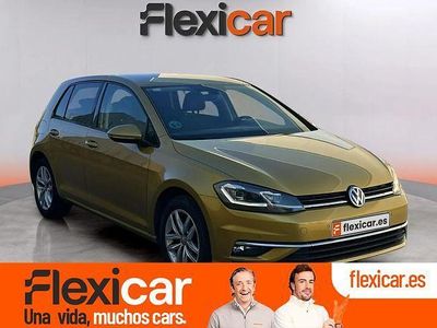 Usado VW Golf VII Advance 125 CV (91 kW) 2017 Amarillo Berlina