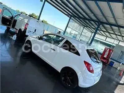 Usado Opel Corsa Sport 80 CV (58 kW) 2010 Blanco Utilitario