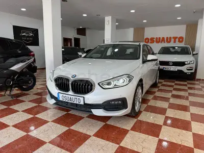 Usado BMW 118 136 CV (100 kW) 2024 Blanco Utilitario