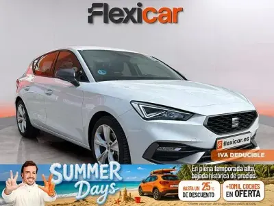 Usado Seat Leon FR 110 CV (80 kW) 2024 Blanco