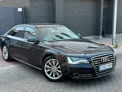 Usado Audi A8L 372 CV (273 kW) 2011 Negro Berlina