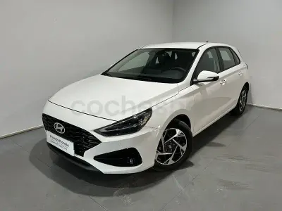 Nuevo Hyundai i30 100 CV (73 kW) 2025 Blanco Berlina