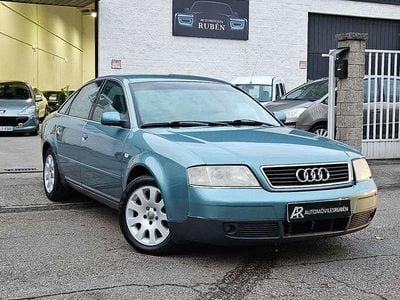 Usado Audi A6 165 CV (121 kW) 1997 Azul Berlina