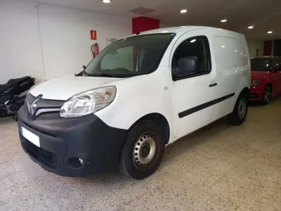 Usado Renault Kangoo 95 CV (69 kW) 2021 Blanco Monovolumen