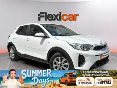 Usado Kia Stonic 84 CV (61 kW) 2022 Blanco SUV