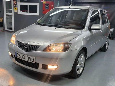 Usado Mazda 2 Active 68 CV (50 kW) 2006 Gris / plata Utilitario