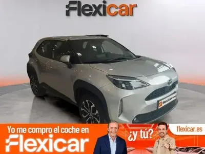 Usado Toyota Yaris Active 116 CV (85 kW) 2024 Gris Utilitario
