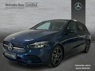 Usado Mercedes B200 AMG line 150 CV (110 kW) 2022 Azul Utilitario